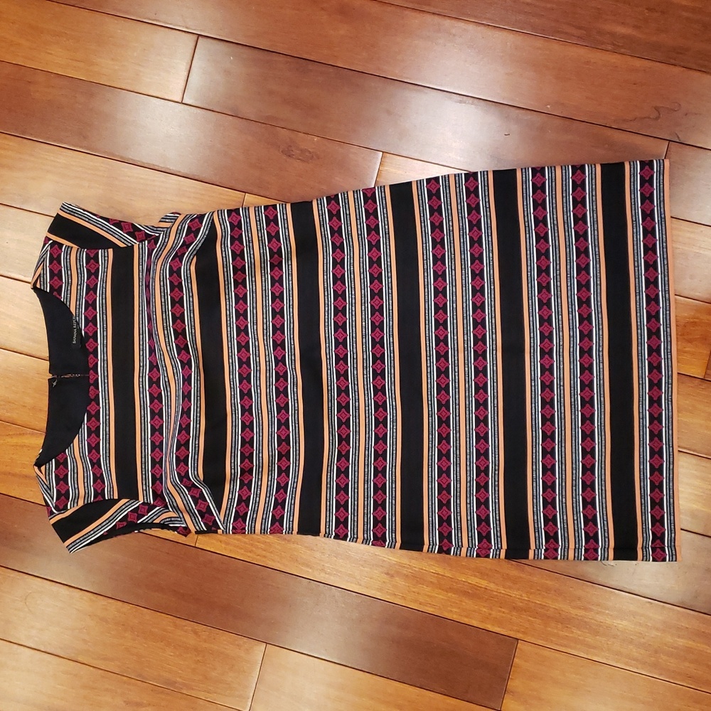 Banana Republic Modest Neckline Sleeveless Sheath dress.   Size 0